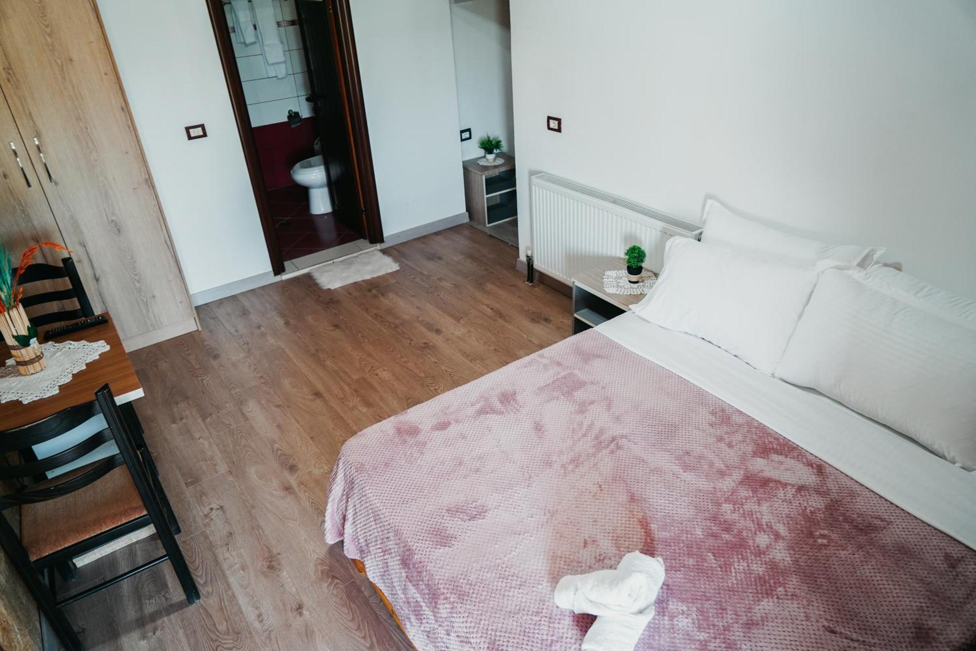 Hotel Bujtina Anlu Nepravishte Zewnętrze zdjęcie