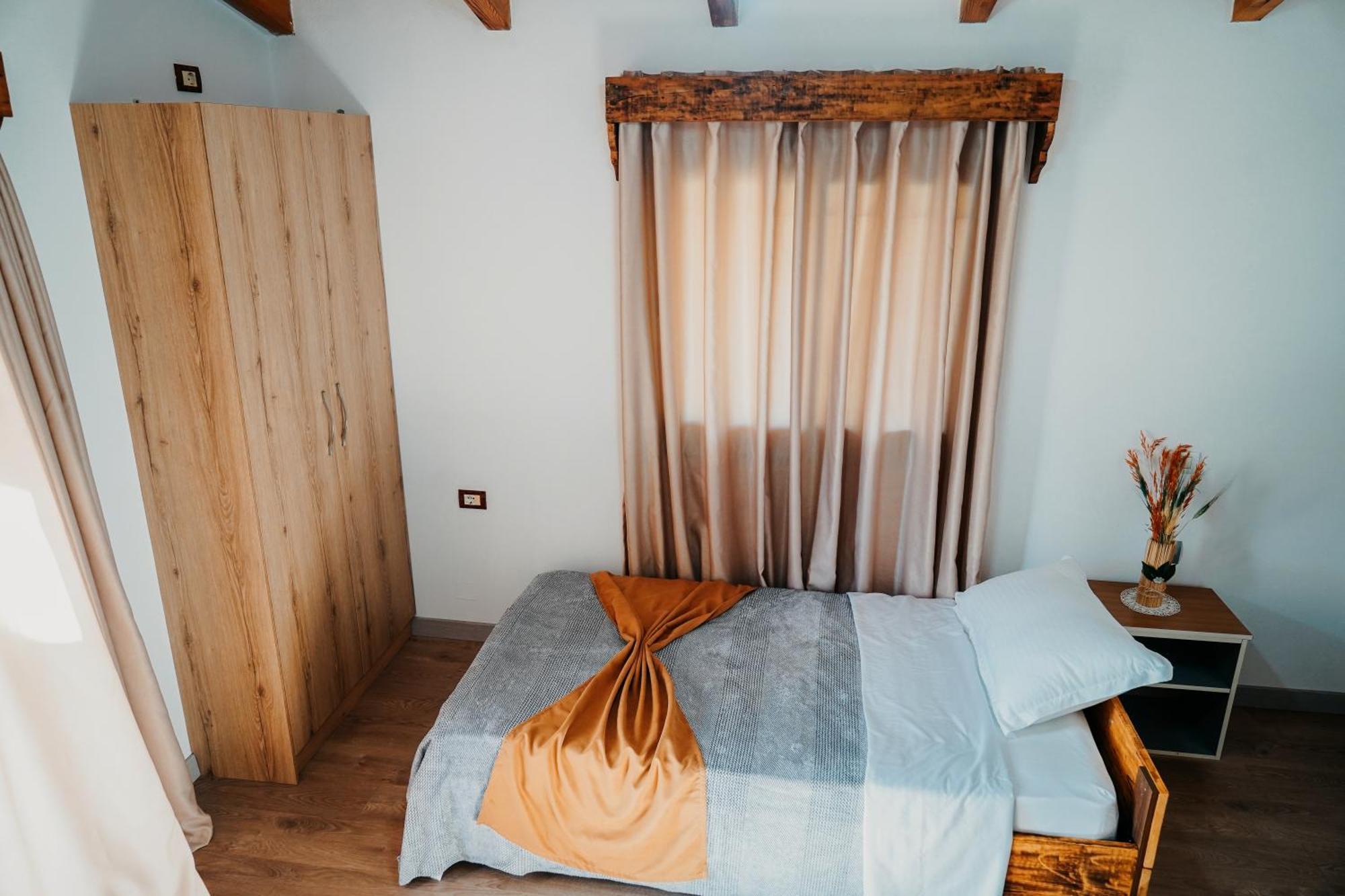 Hotel Bujtina Anlu Nepravishte Zewnętrze zdjęcie