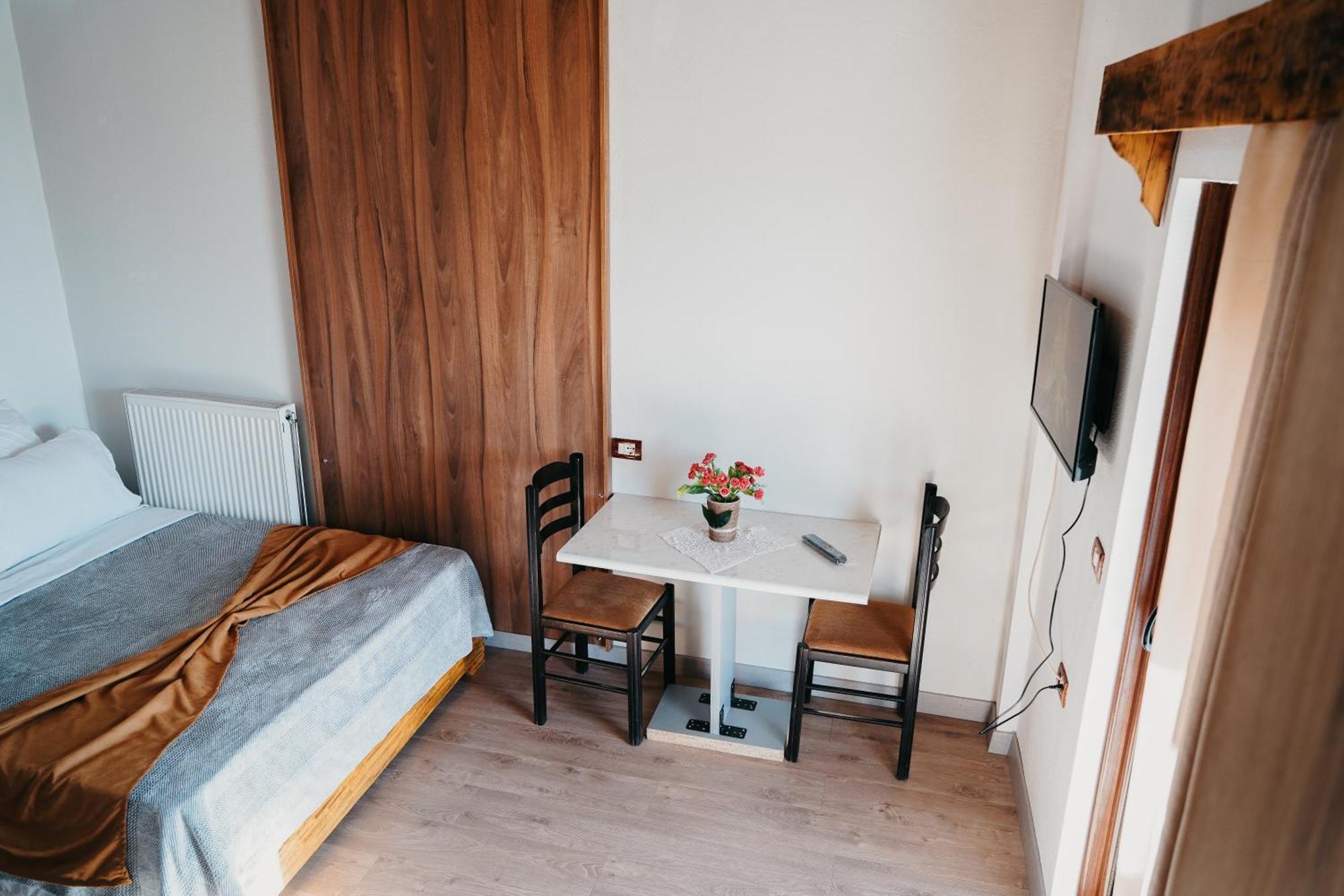 Hotel Bujtina Anlu Nepravishte Zewnętrze zdjęcie