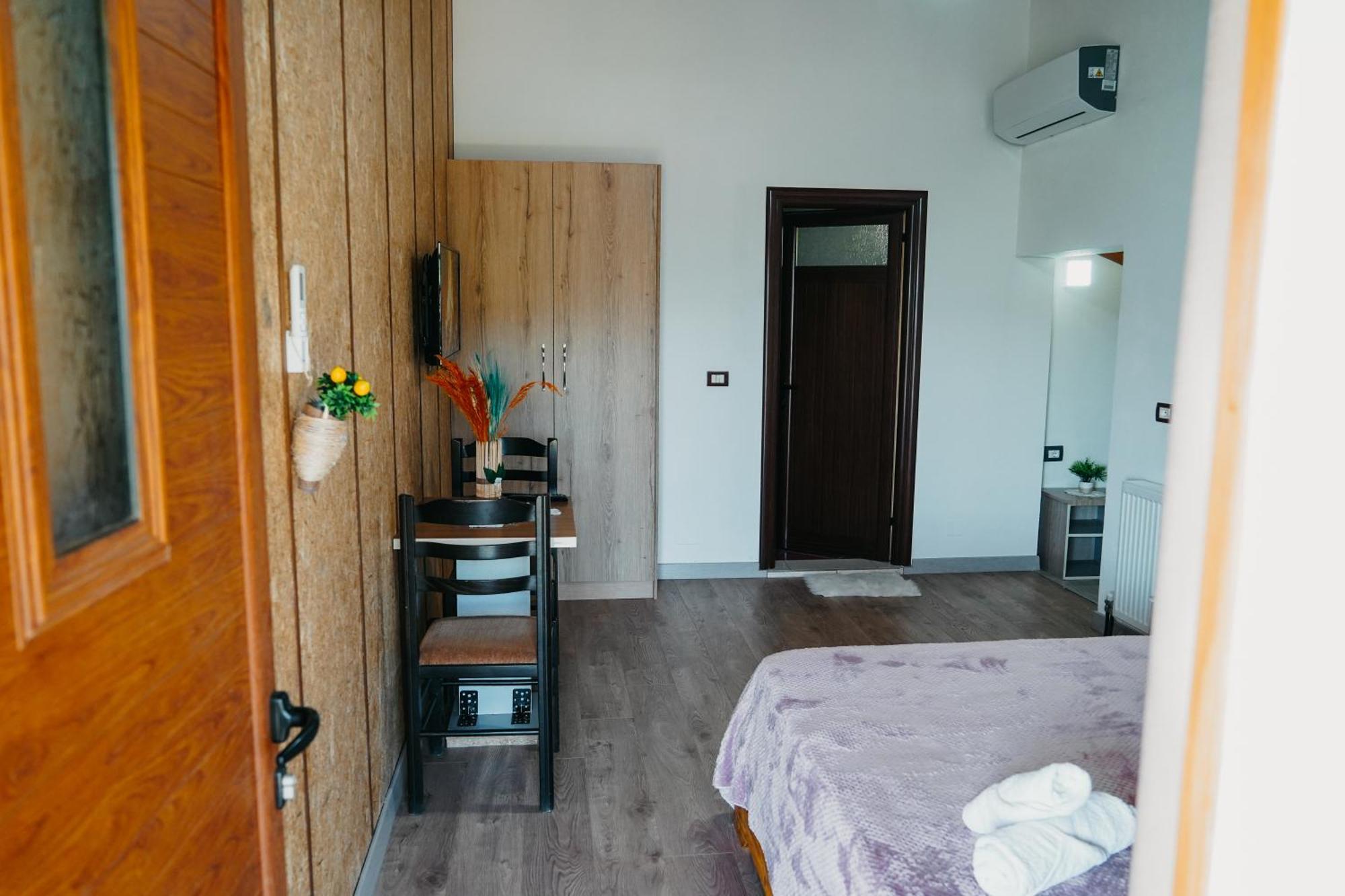 Hotel Bujtina Anlu Nepravishte Zewnętrze zdjęcie