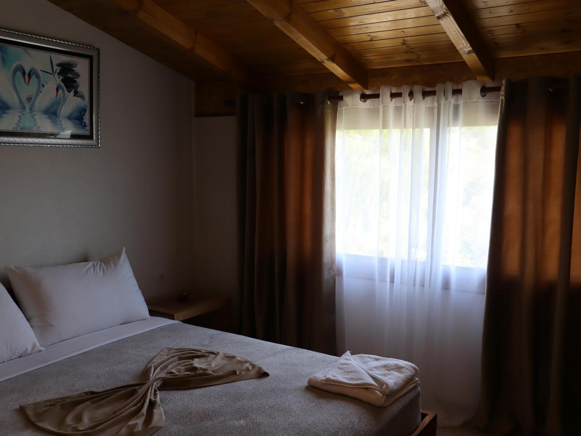 Hotel Bujtina Anlu Nepravishte Zewnętrze zdjęcie