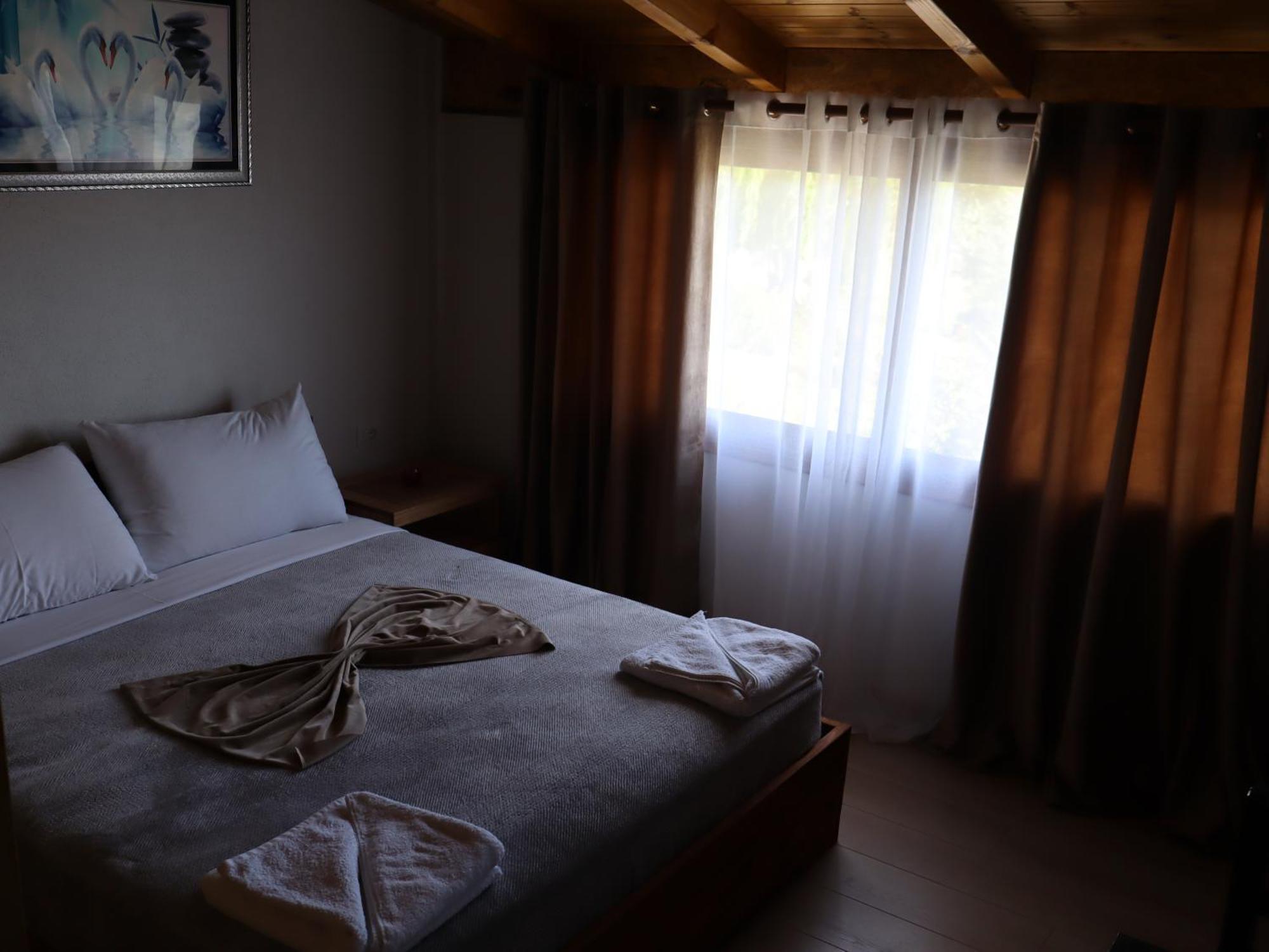 Hotel Bujtina Anlu Nepravishte Zewnętrze zdjęcie